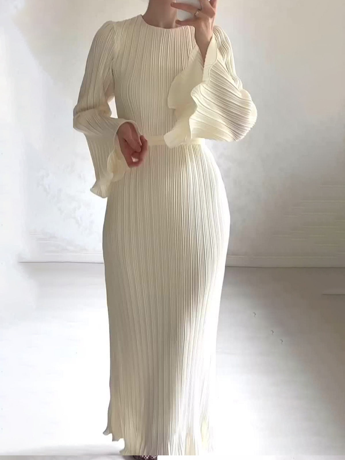 Autumn new long skirt with stylish pleated flared sleeves, medium length dress