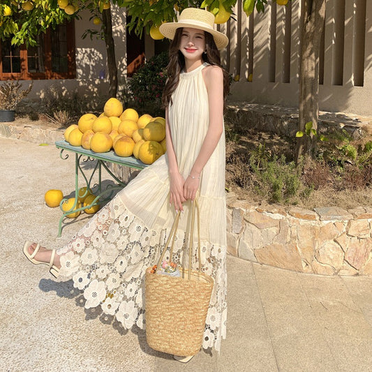 Lace patchwork loose neckline dress for slimming and sleeveless vacation beach dress