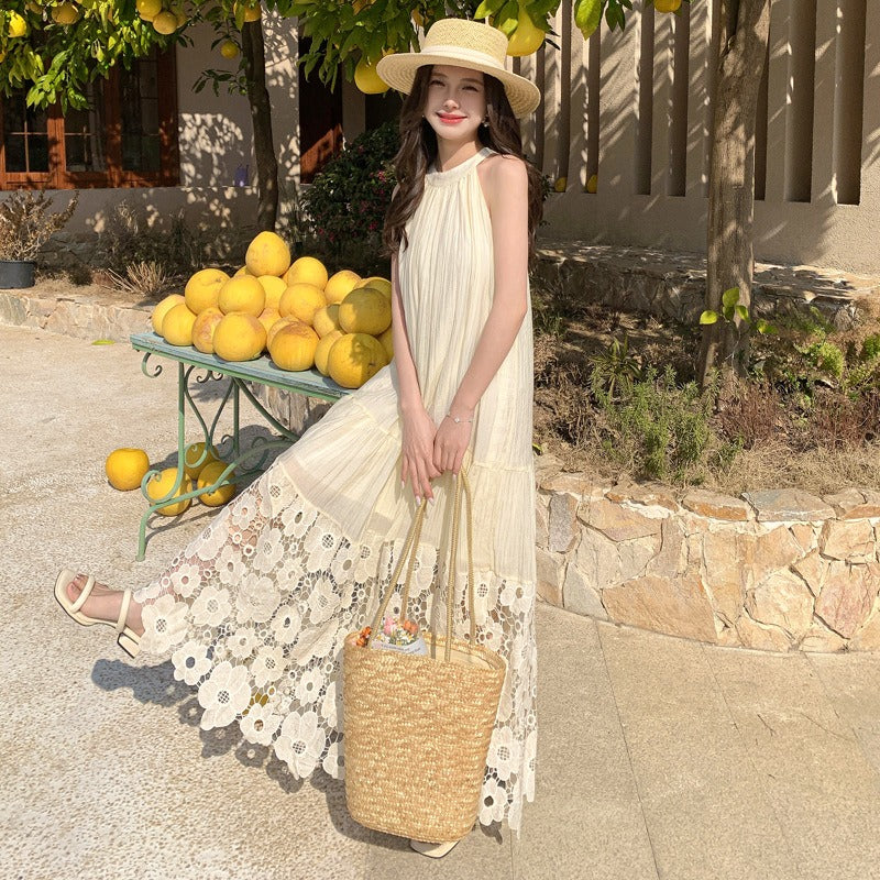 Lace patchwork loose neckline dress for slimming and sleeveless vacation beach dress